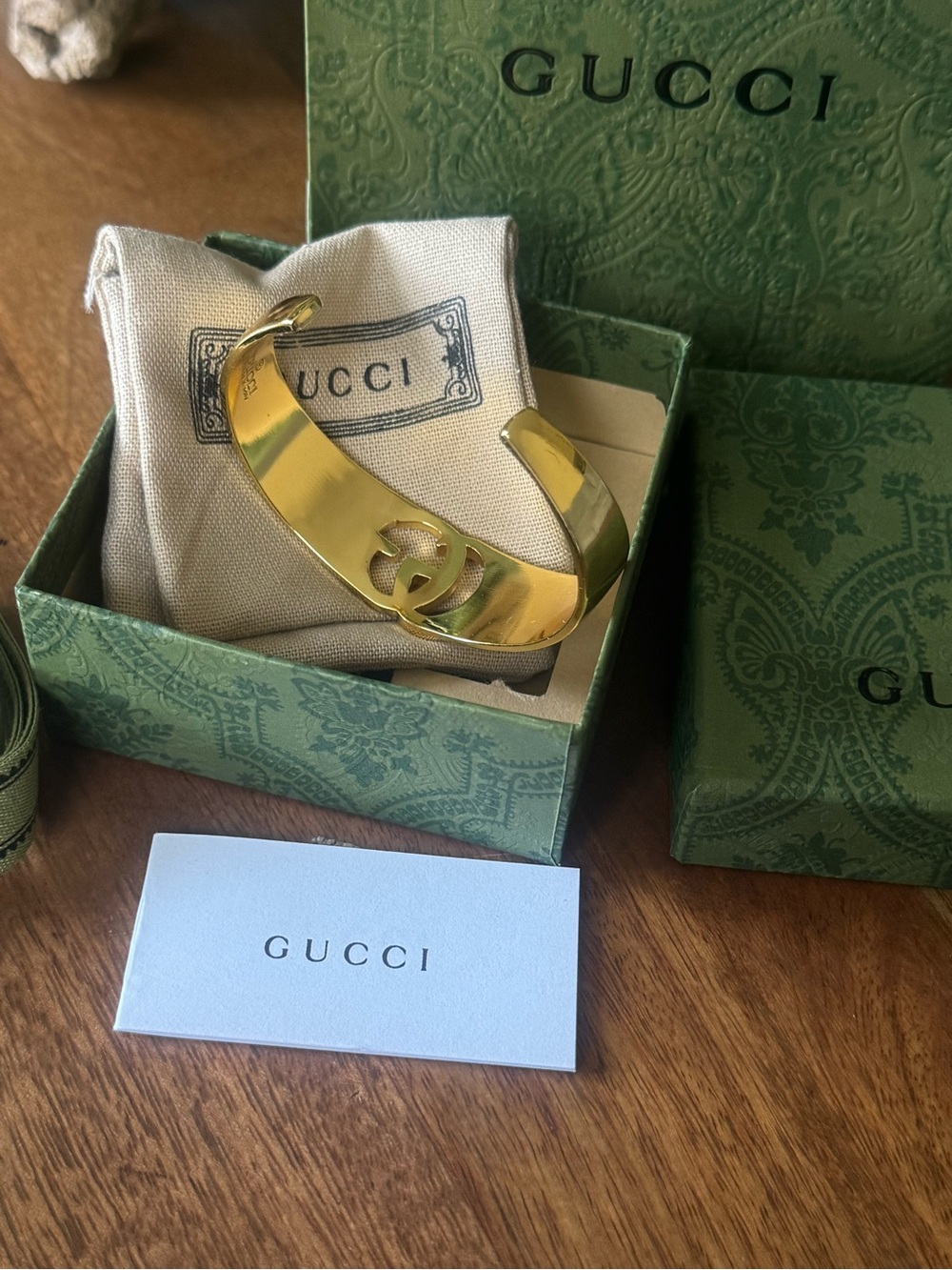 Gucci Gold Interlocking G Cuff Bracelet - Picture 5 of 7